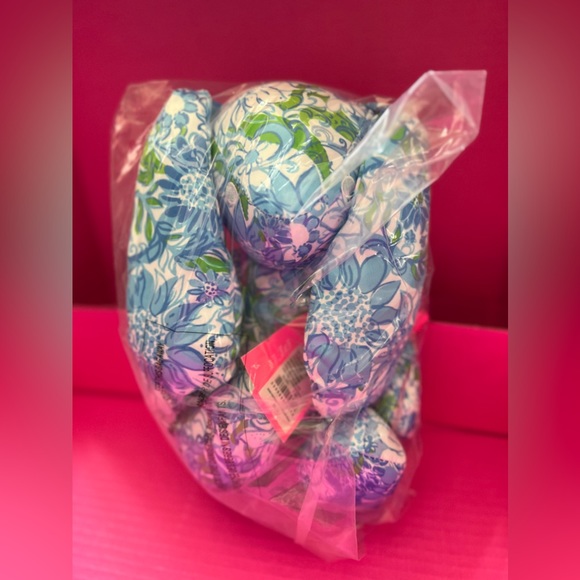 Lilly Pulitzer GWP splash Bunny New💖 - Picture 5 of 14